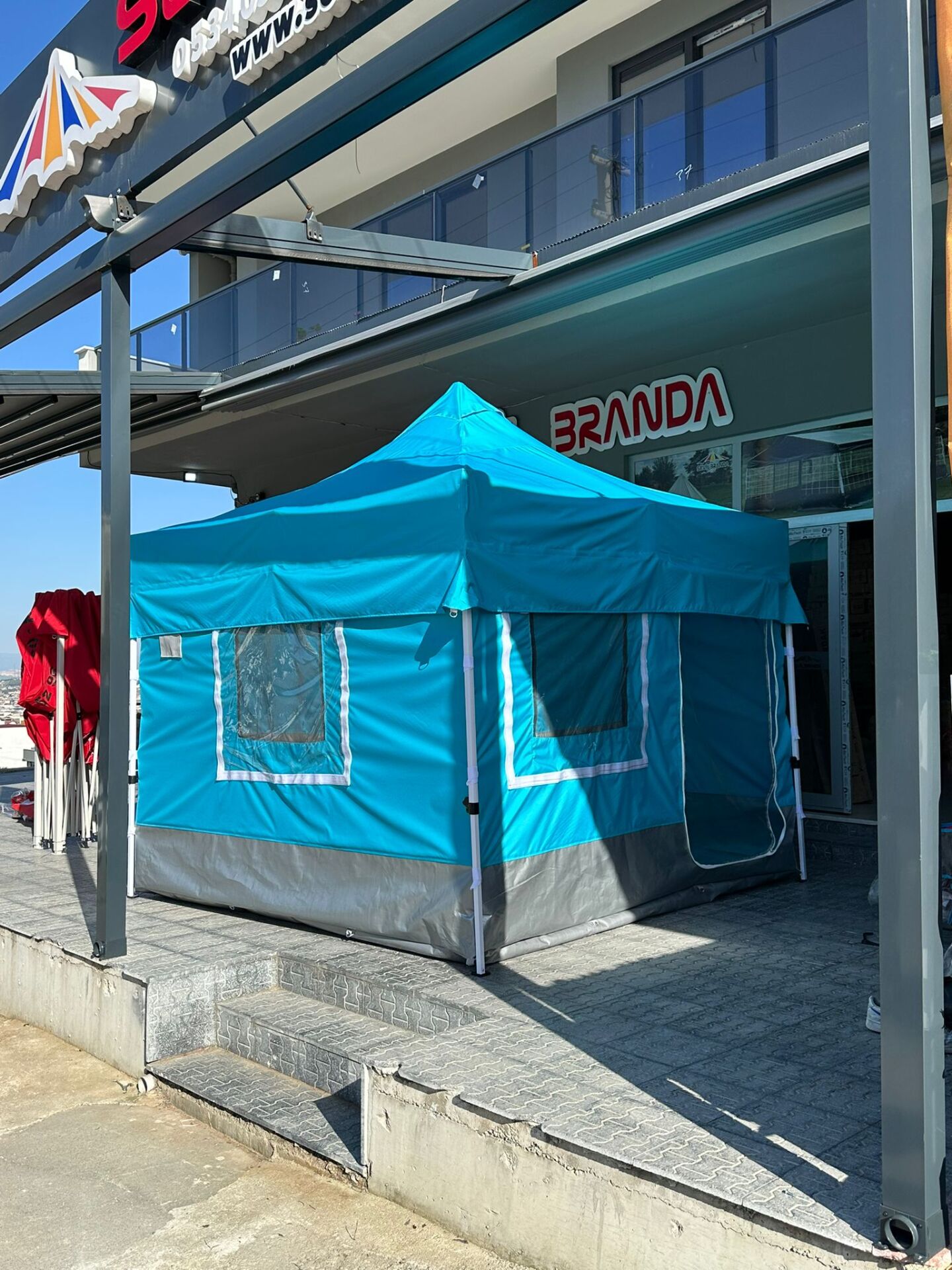 3X3 GAZEBO KAMP ÇADIRI ( ŞEFFAF KAPAKLI - UZUN SAÇAKLI )