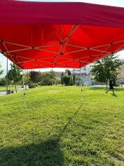 3 x 4.5 GAZEBO TENTE